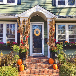 Front doorstep fall window box idea