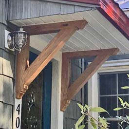 Simple Wood Support Brackets for Entrance